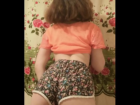 ❤️ Leanbh óg sexy ag baint dá shorts ar cheamara ️❌ Porn vk linn ❌